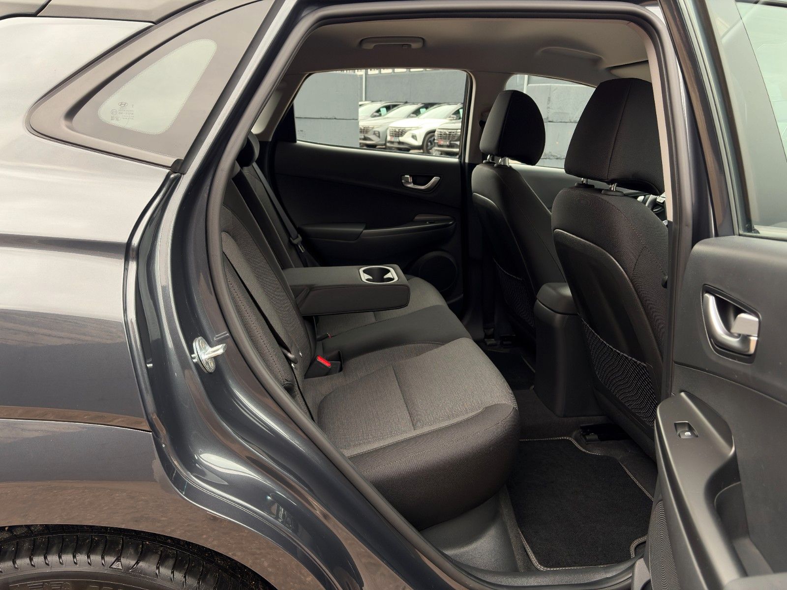 Fahrzeugabbildung Hyundai Kona Select Elektro Kamera CarPlay ACC SHZ LHZ