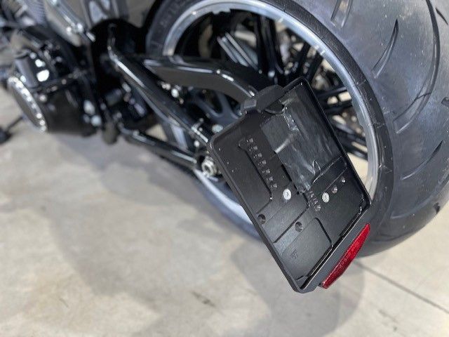 Fahrzeugabbildung Harley-Davidson FXBR Breakout Umbau Jekill Airride 260er Custom