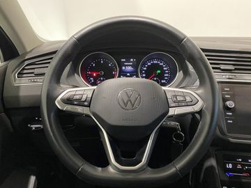 Volkswagen Tiguan - 10