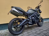 Triumph Street Triple 675 mattgrünmetallic - TRIUMPH 675