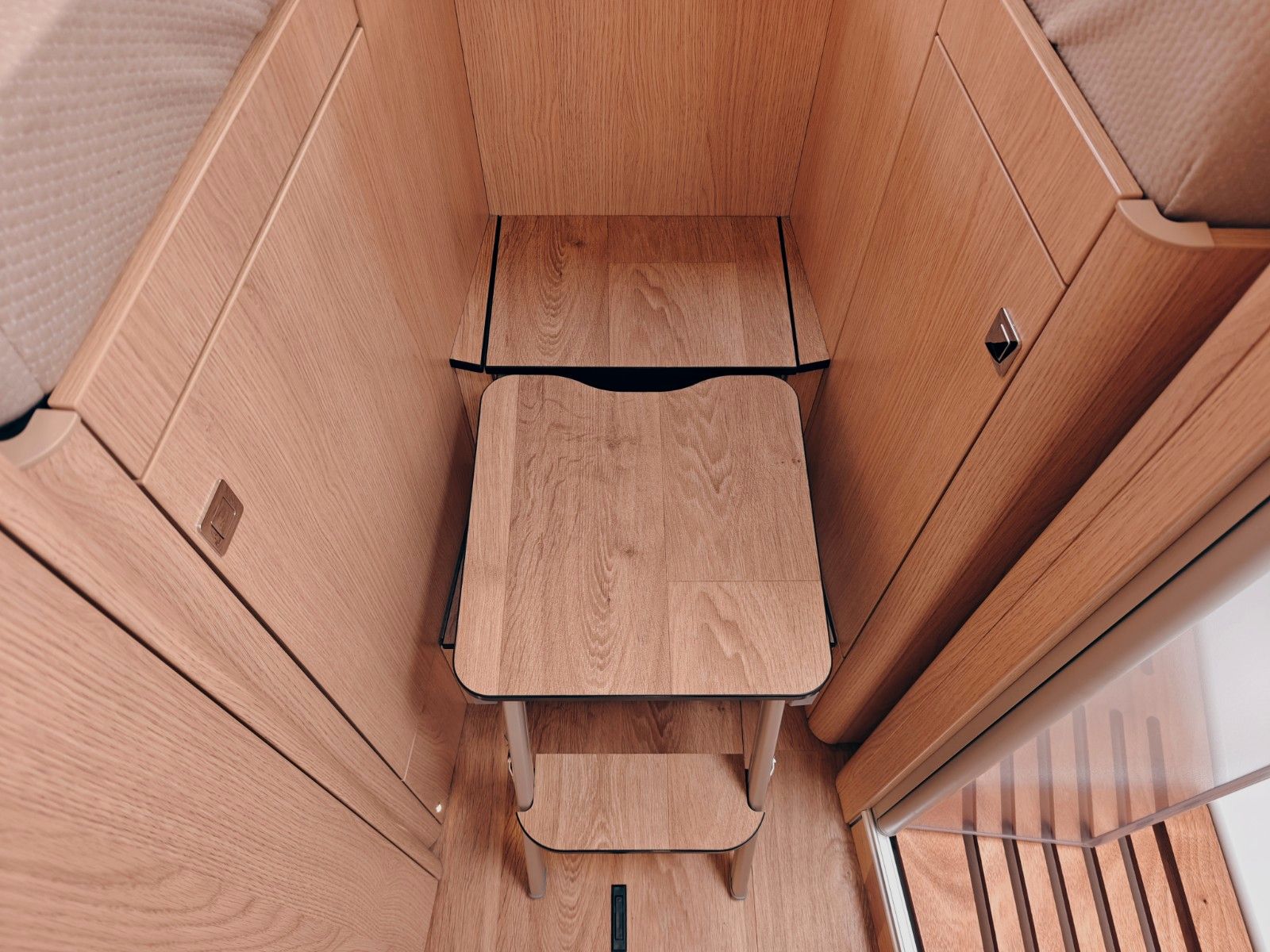 Fahrzeugabbildung HYMER / ERIBA / HYMERCAR B-KLASSE MC T 680 - AUS ERSTBESITZ