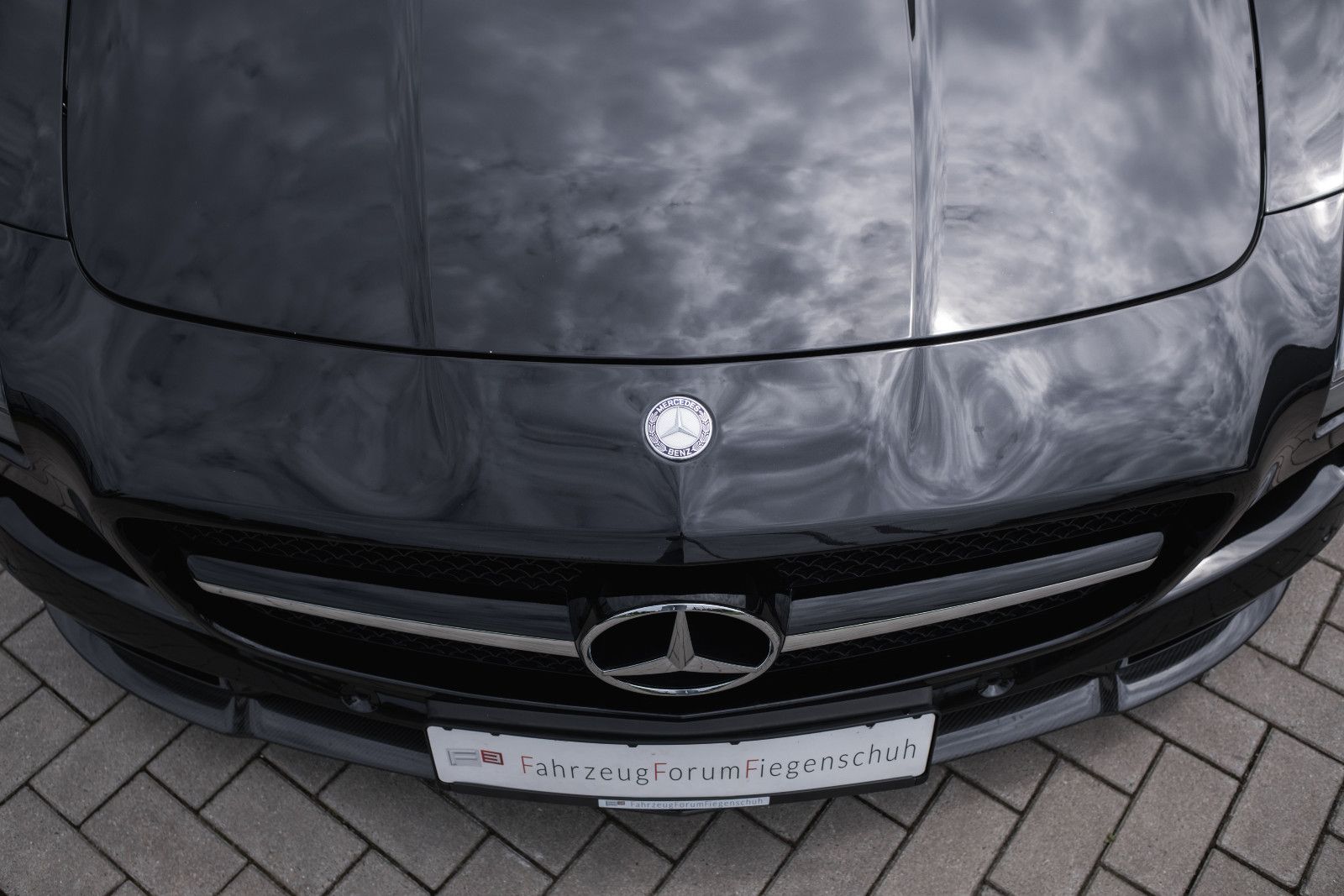 Fahrzeugabbildung Mercedes-Benz SLS AMG Roadster-Rückfahrkamera-Performance-Pak.