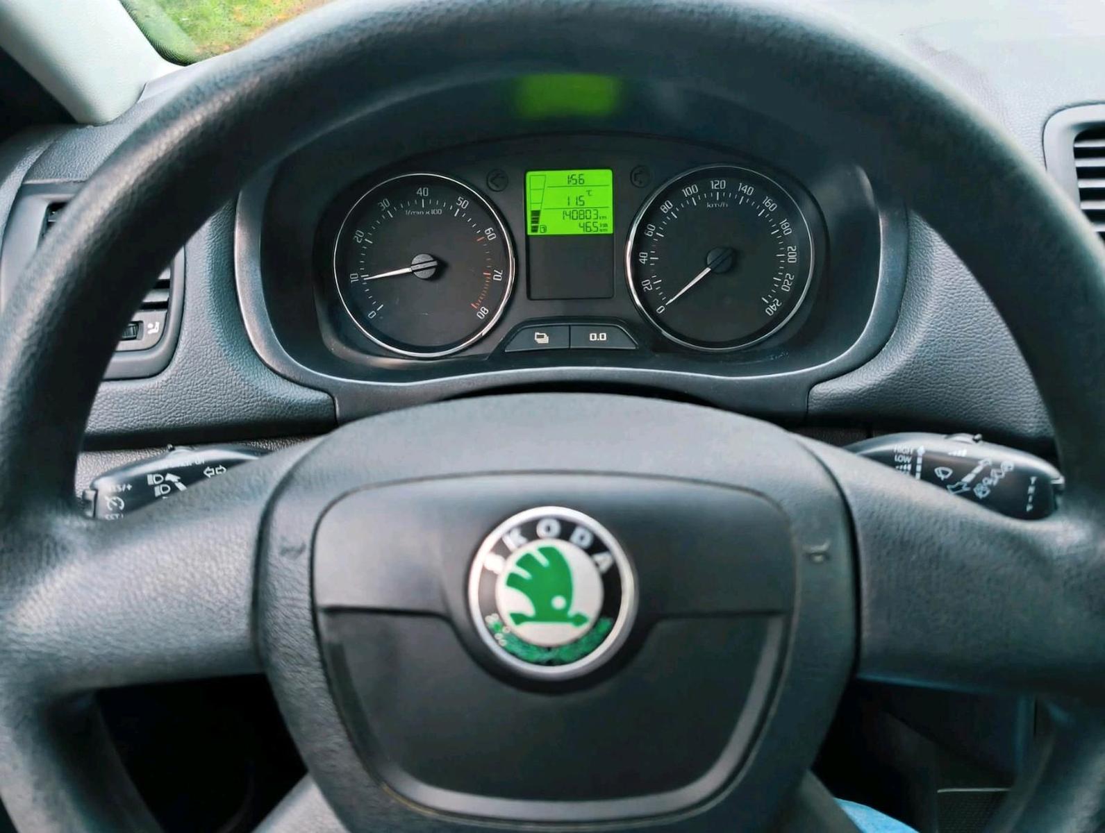 Skoda Roomster 2012 — photo 14