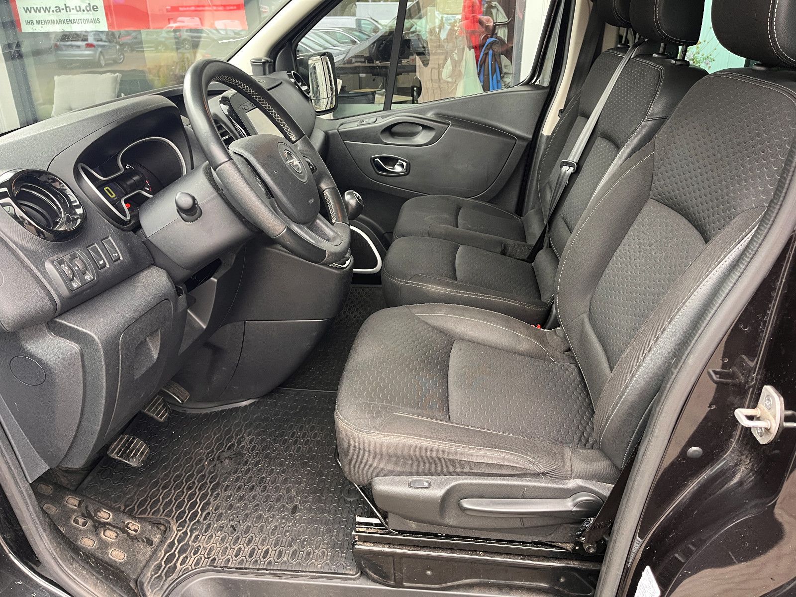 Fahrzeugabbildung Opel Vivaro B  Kombi L2H1  2,9t