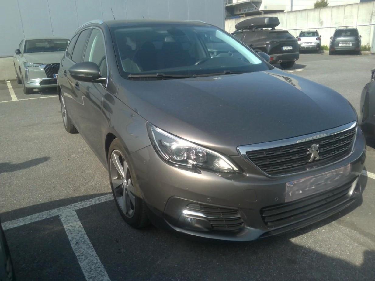 Peugeot 308 SW ALLURE 15 BHDi 130 EAT8 PANO/PDC/17