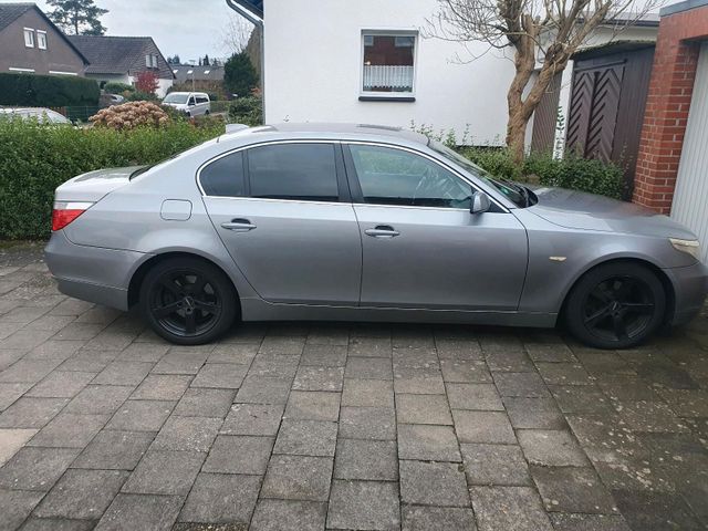 BMW E60 520i