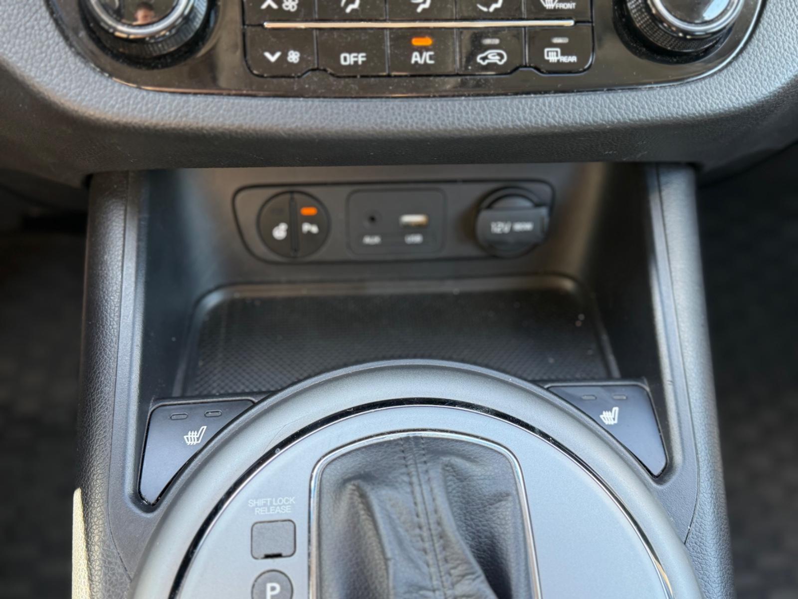 Kia Sportage Spirit 2WD*TEMPO*NAVI*KLIMA*SHZ*