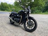 Triumph Street Twin Jet Black - Triumph Motorräder in Bonn