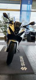 Suzuki GSX-8R