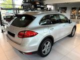 Porsche CAYENNE 3.0d"NAVI"LEDER"XENON"SSD"ALU-19" - Porsche Cayenne aus 2011 mit Diesel-Antrieb