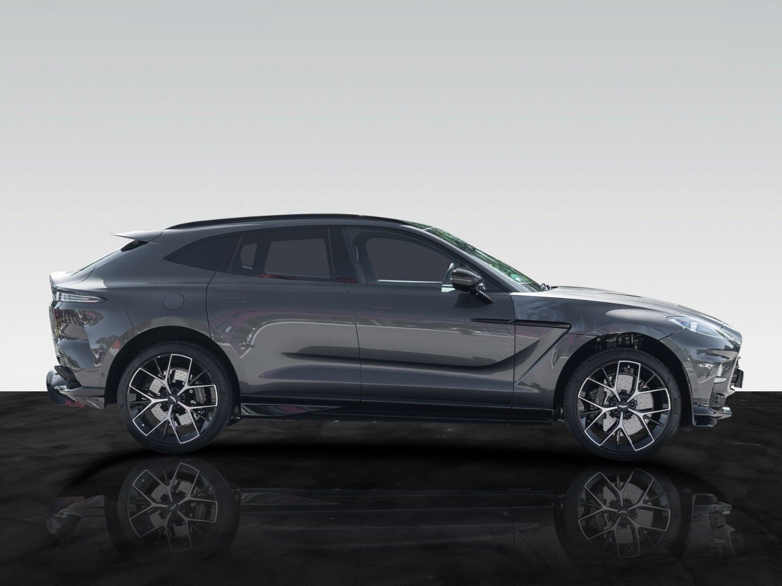 Aston Martin DBX707 | Remote Heat | Signature Paint foto 2
