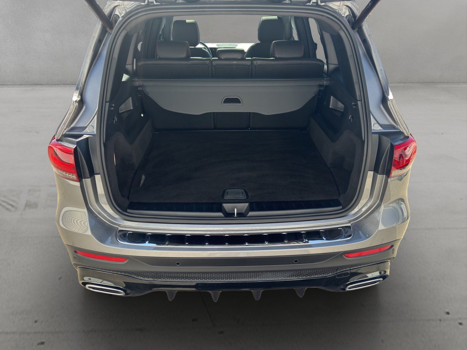 Fahrzeugabbildung Mercedes-Benz GLB 250 AMG Line 4Matic/PANO/BURMESTER/KAMERA/