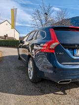 Volvo V60 D6 AWD Plug-in-Hybrid ACC/BLIS SUMMUM  - Volvo V60 Summum mit Hybrid-Antrieb (Diesel/Elektro)