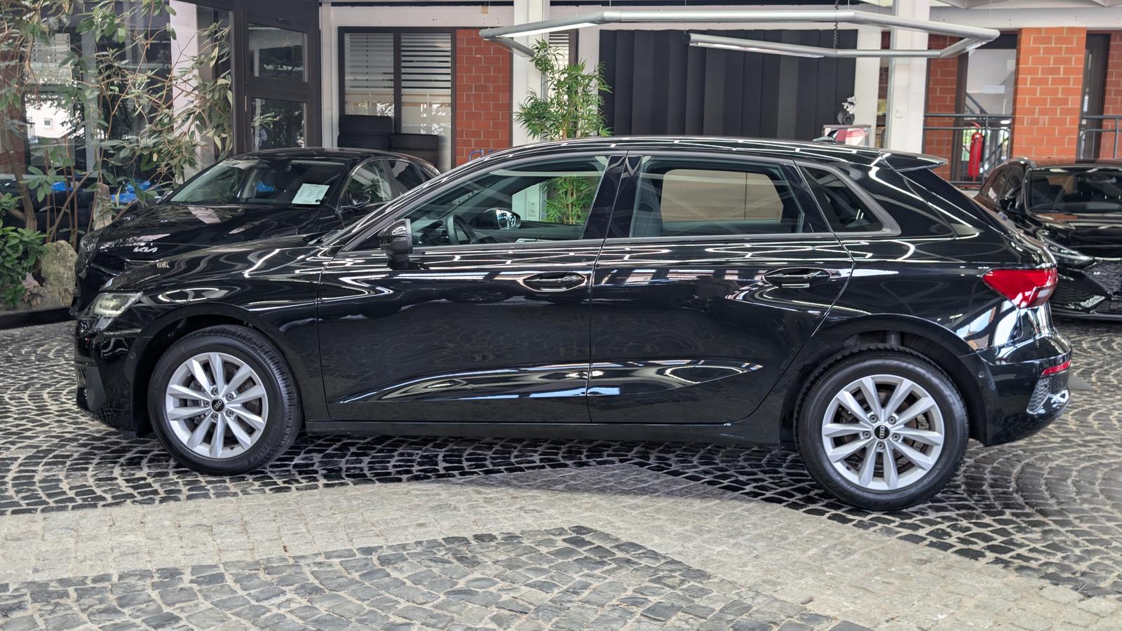 Audi A3 Sportback 30 TFSI S-Line StHz ACC AMBI LEDER, миниатюра 4