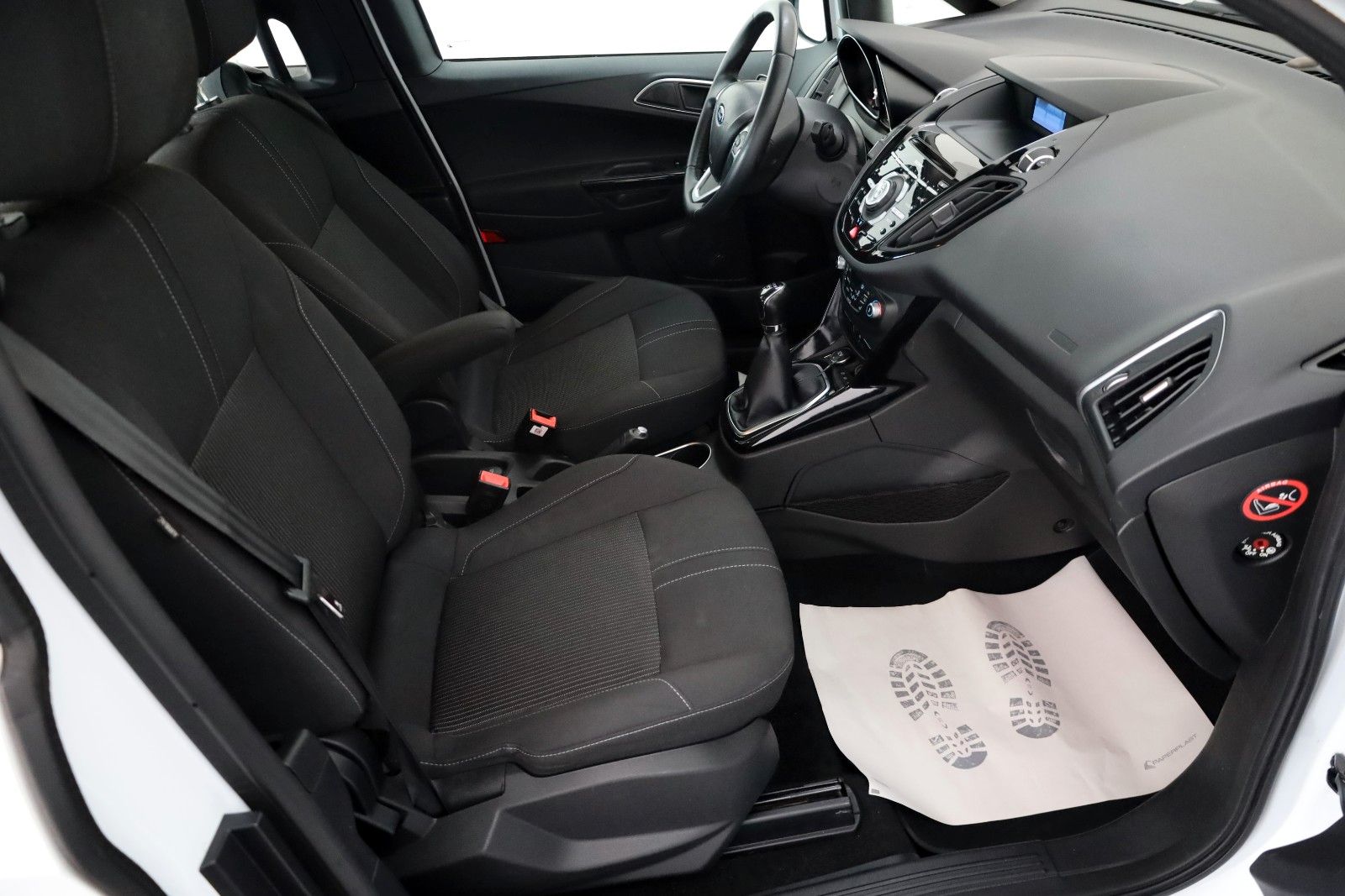 Fahrzeugabbildung Ford B-MAX Titanium SH, Cool & Sound-Paket 3,SR+WR