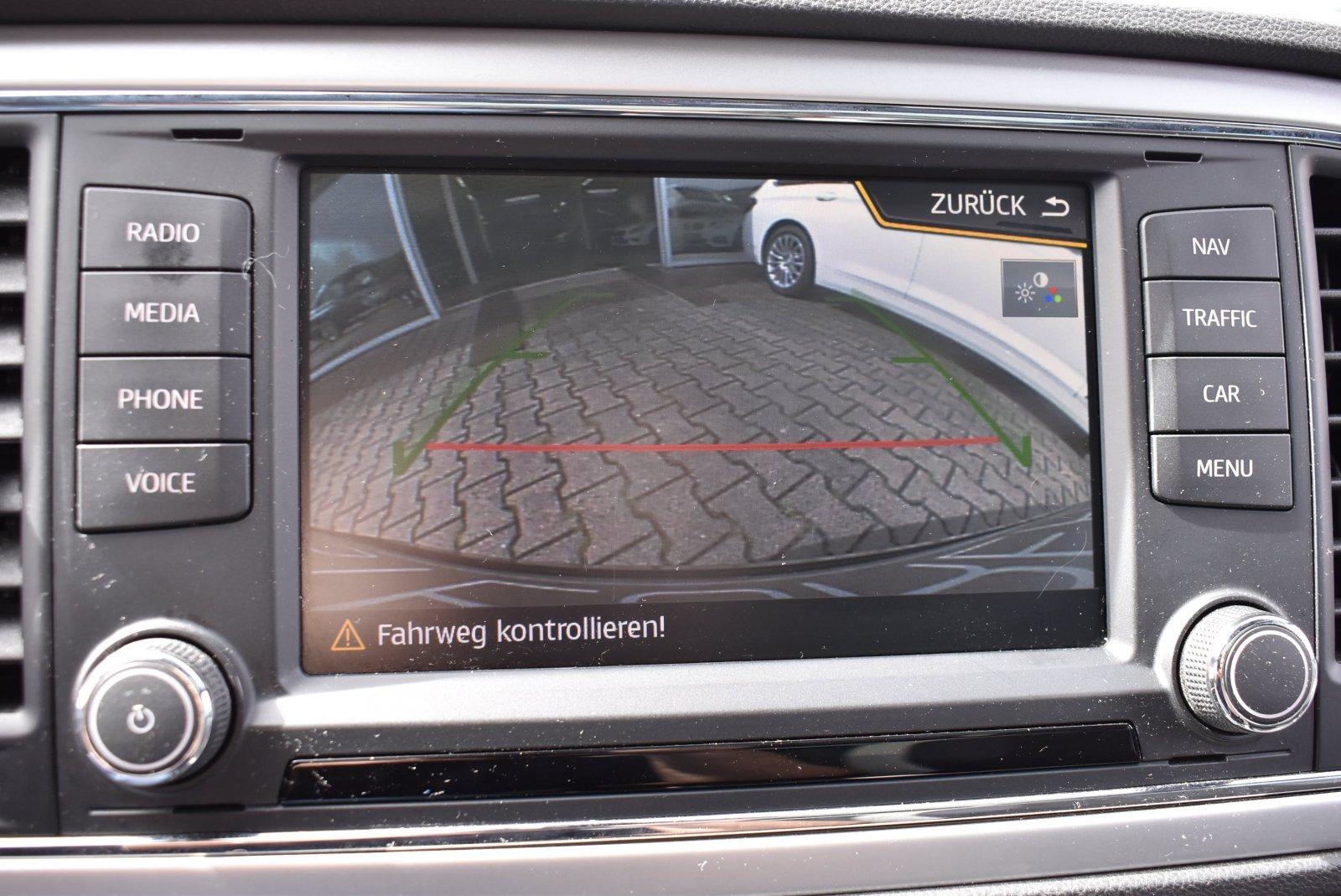 Seat Leon ST Cupra 265 ch DSG • Baquets Alcantara • Toit pano • Caméras AV/AR • DCC • CarPlay