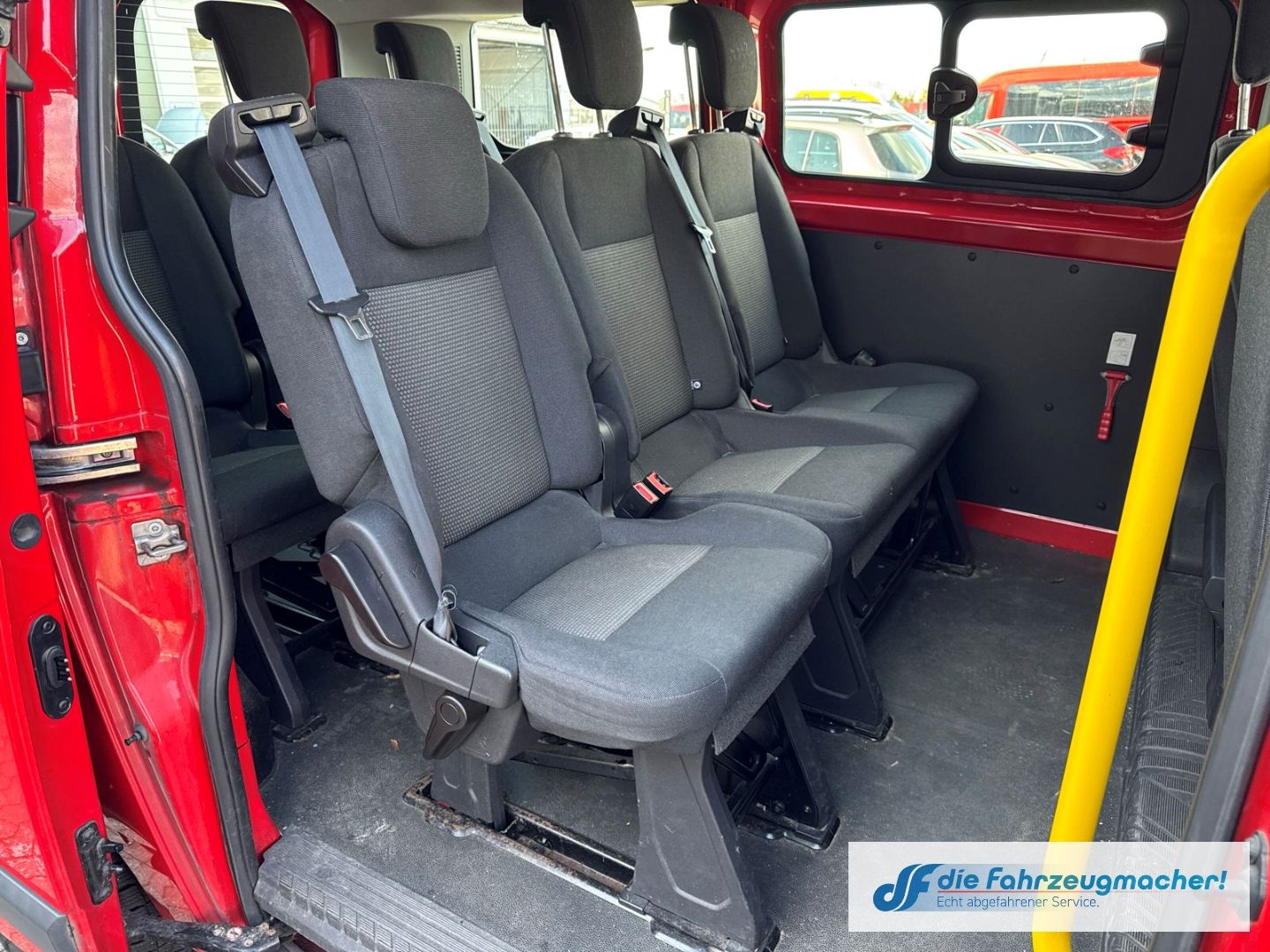 Fahrzeugabbildung Ford Transit Custom Kombi 300 L1 2.2 TDCi *1855