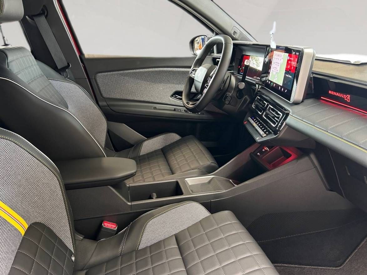 Fahrzeugabbildung Renault 4 E-Tech elektrisch Iconic 150 Comfort Range