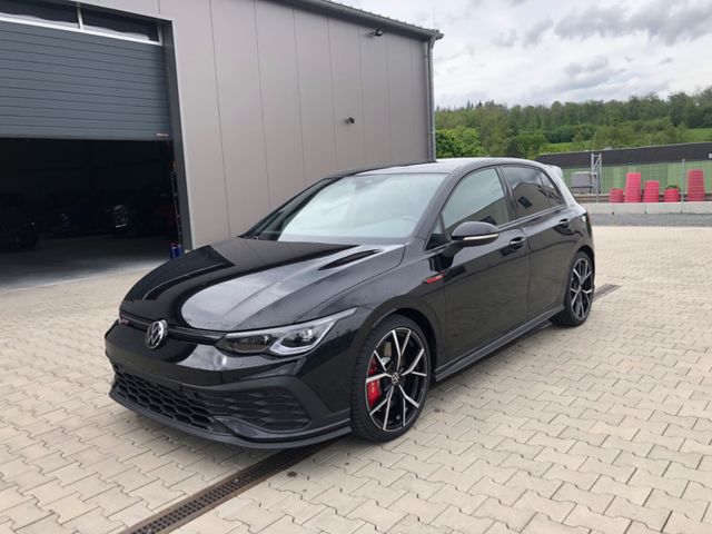 Volkswagen Golf 2.0 TSI DSG GTI Clubsport+Matrix+Pano+2JGar