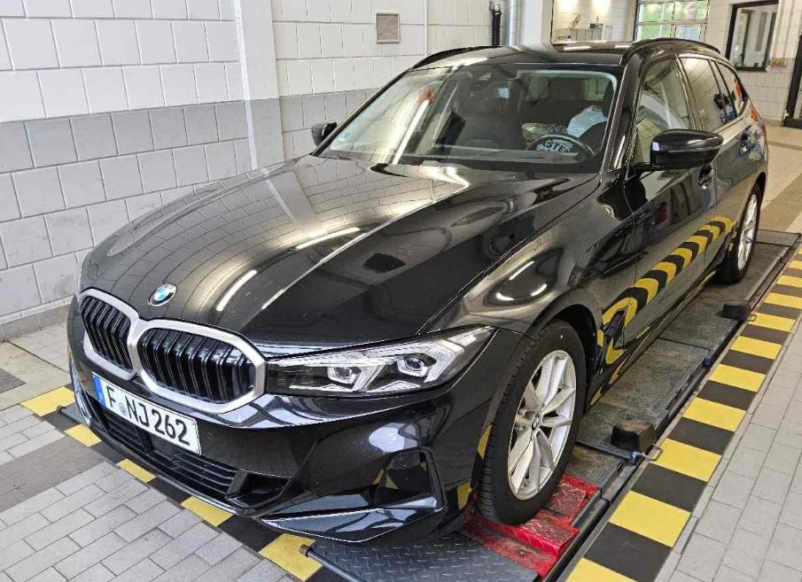 BMW 320d T Aut. LED/ACC/NAVI/VIRTU/DAB/SHZ/AHK/8Fa
