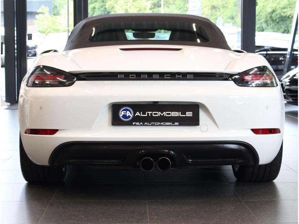 Fahrzeugabbildung Porsche Boxster R.Kamera+Klangpaket+19"S LM+Alcantara