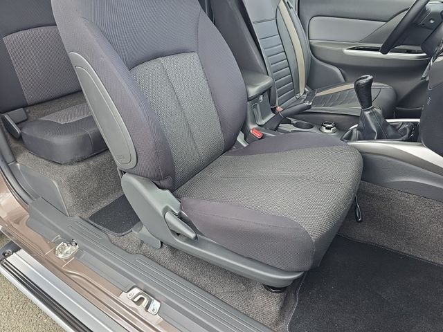 L200 Plus Club Cab 4WD