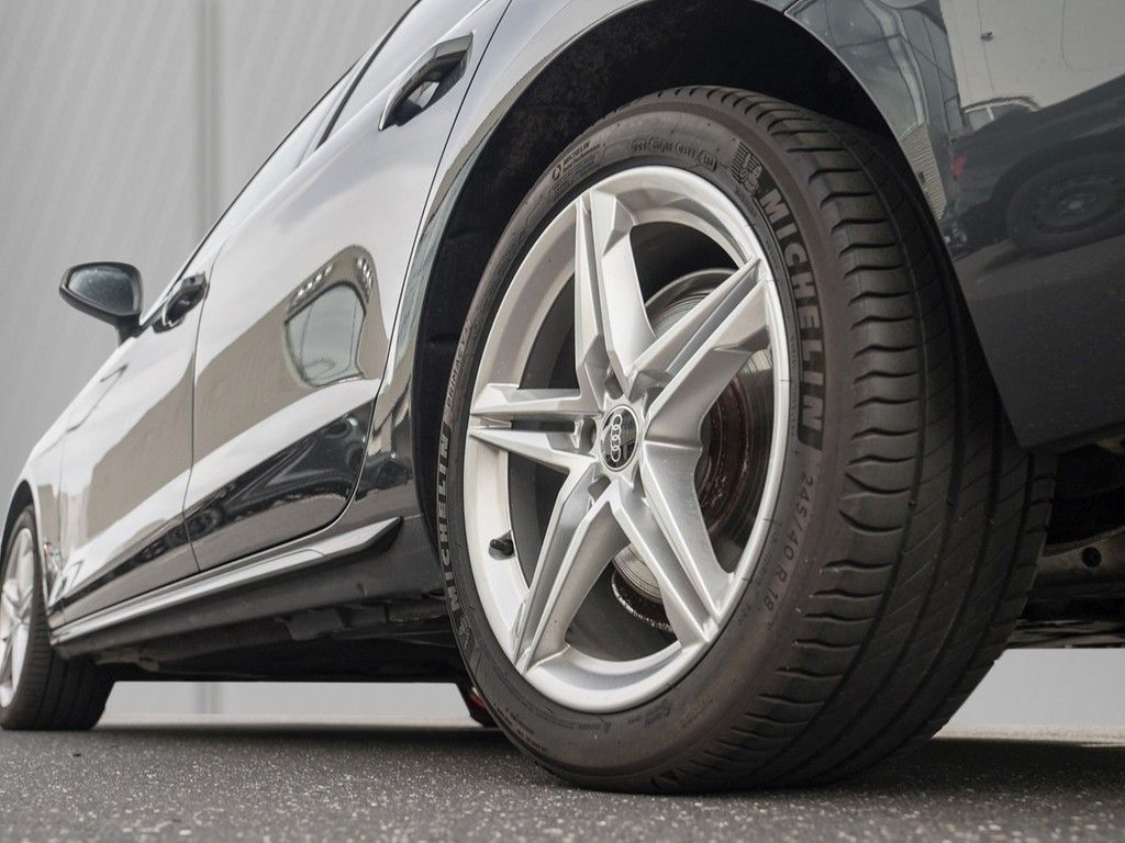 Audi A4 - Bild 6