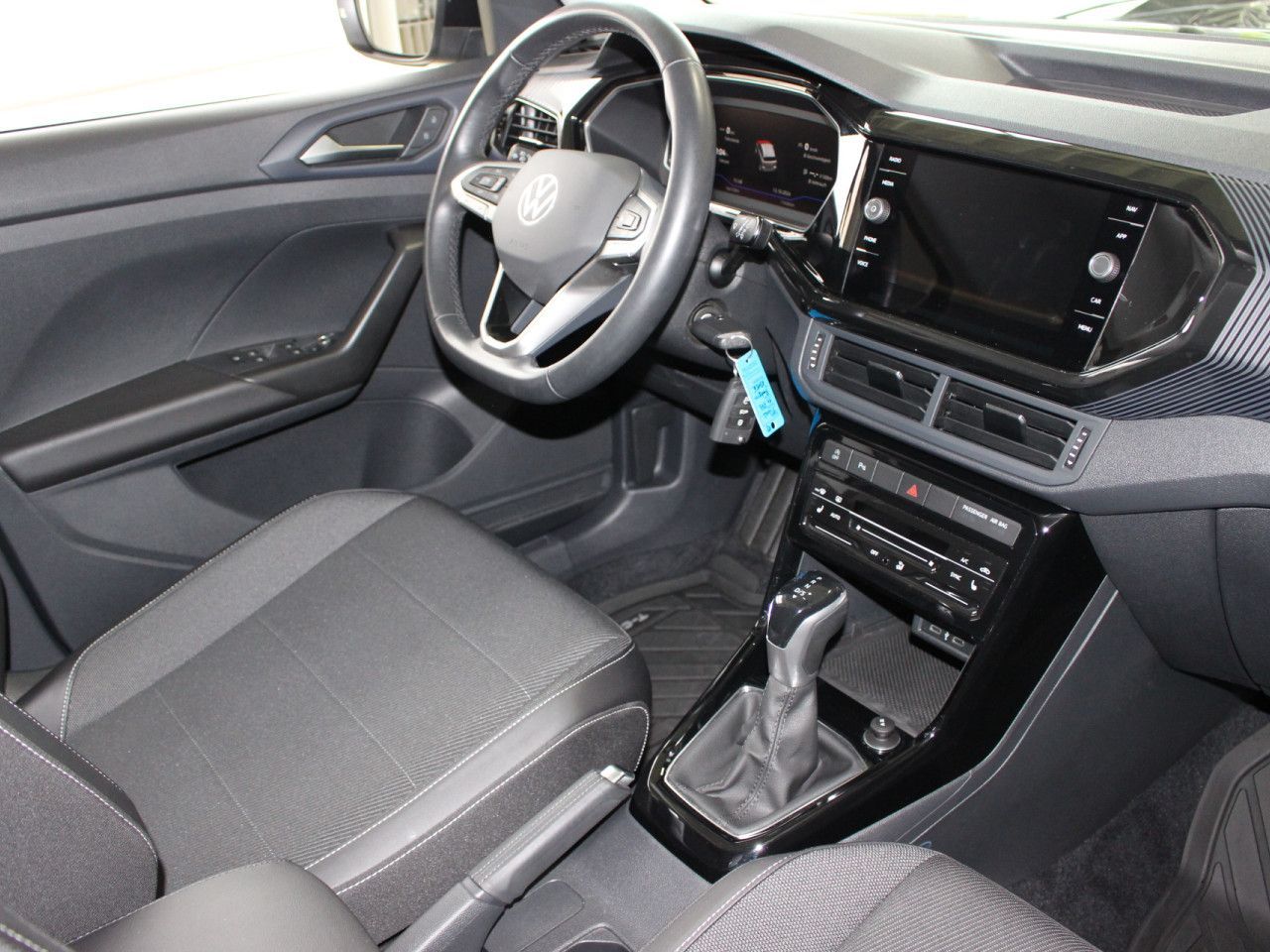 Fahrzeugabbildung Volkswagen T-Cross 1.0 TSI OPF Style DSG ACC/Virtual