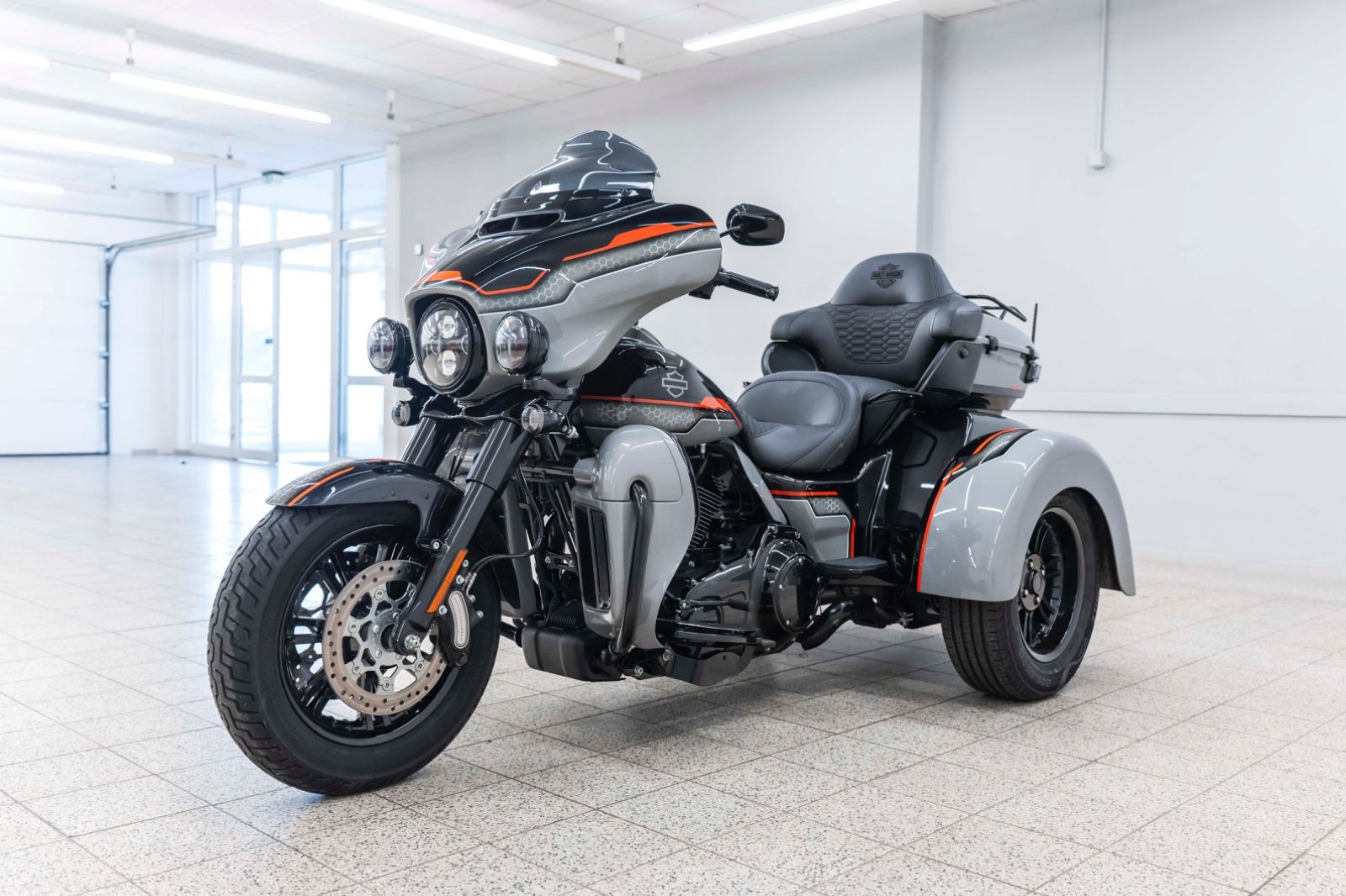 Fahrzeugabbildung Harley-Davidson FLHTCUTG TRI GLIDE ULTRA
