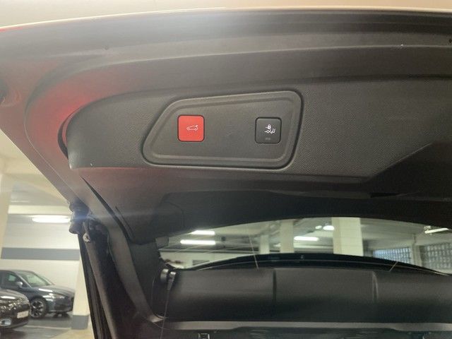 3008 GT Plug-In Hybrid 225 e-EAT8