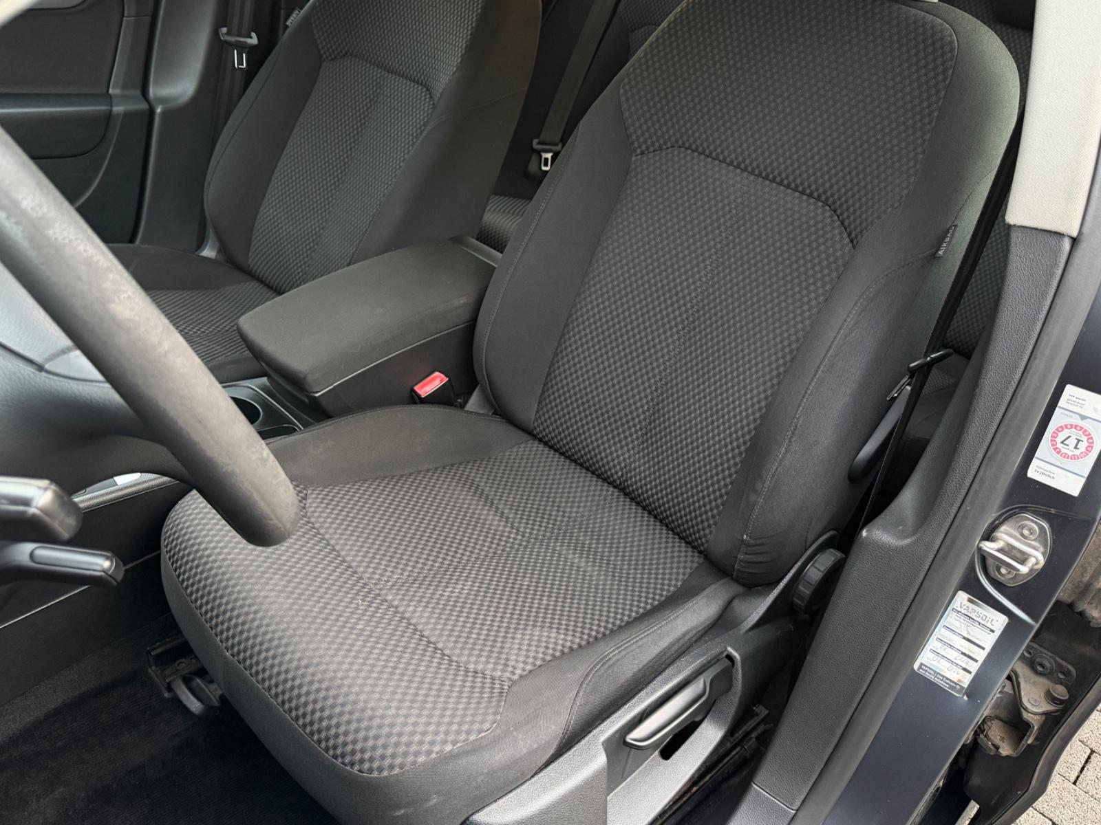 Volkswagen Passat 2013 — photo 14