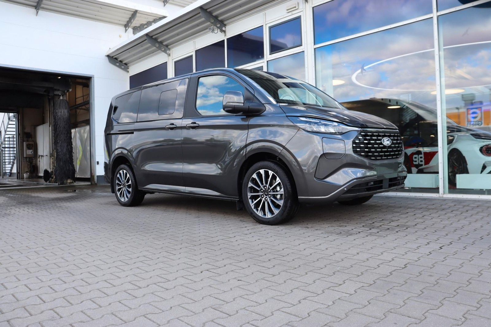 Ford Tourneo Custom Titanium X 2.5l PHEV 0,0% FIN*
