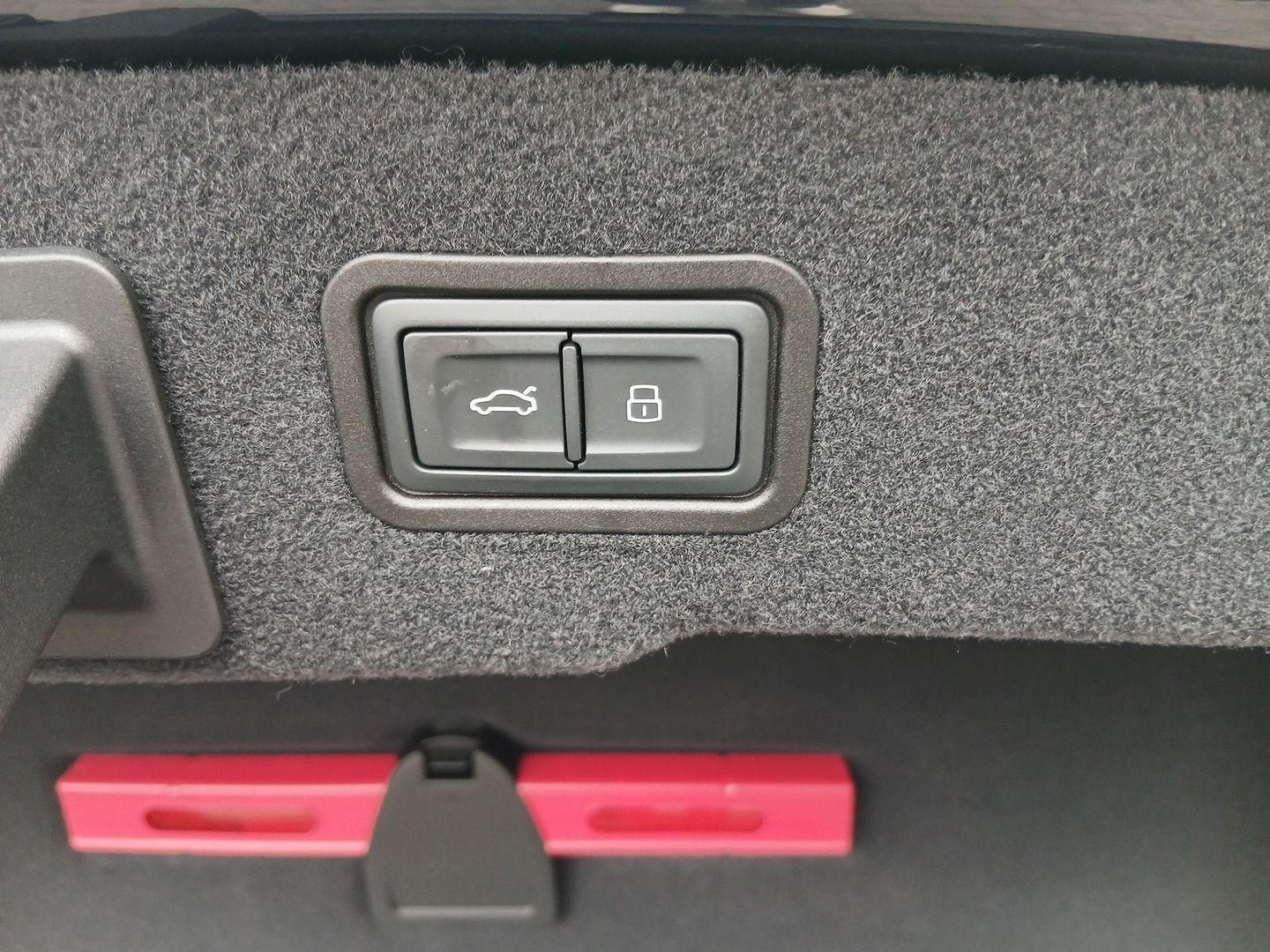 Audi A8 - Bild 30