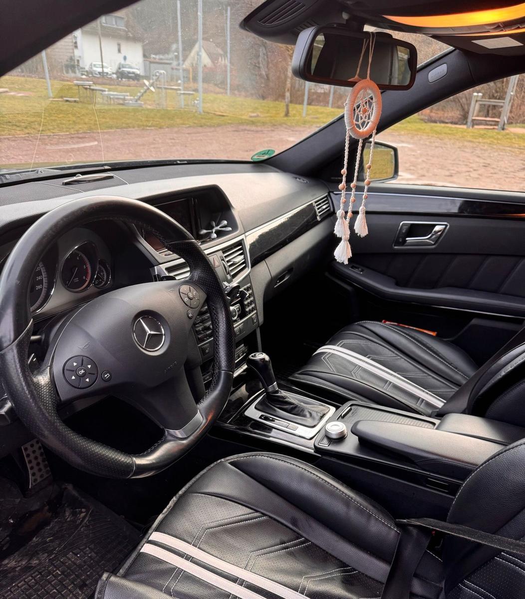 Mercedes-Benz 220 2010 — photo 13