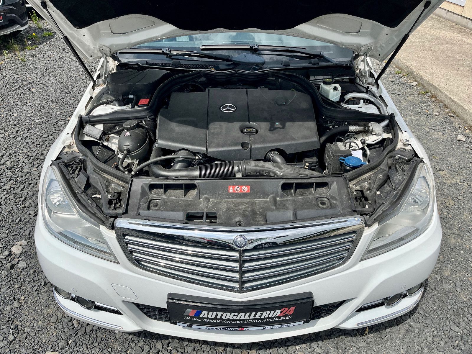 Fahrzeugabbildung Mercedes-Benz C 250 CDI 4MATIC Aut. Navi Leder Pano Standhzg