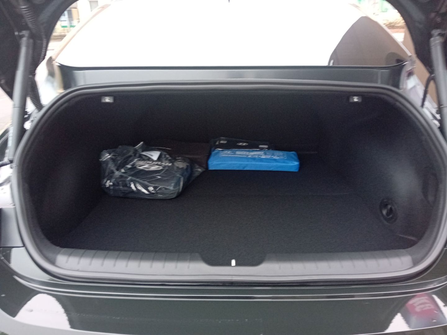 Hyundai IONIQ 6 – Bild 13