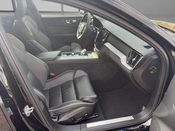 Volvo S60 Ultimate Dark AWD