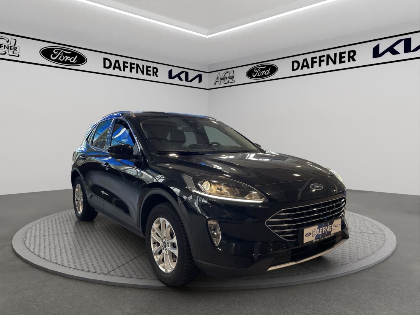 Fahrzeugabbildung Ford Kuga Plug-In Hybrid Titanium LED WINTERPAKET