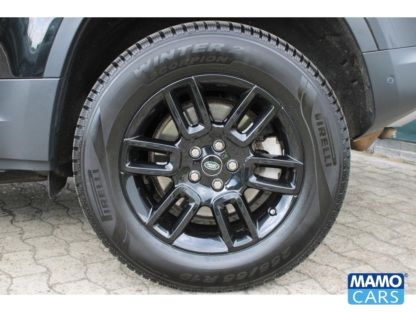 Land Rover Defender 110 D300 HSE/Black P. /AHK/Winter Paket