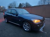 BMW X1 xDrive 20d  Top Zustand  Panorama... - gebrauchte BMW X1 aus dem Jahr 2009
