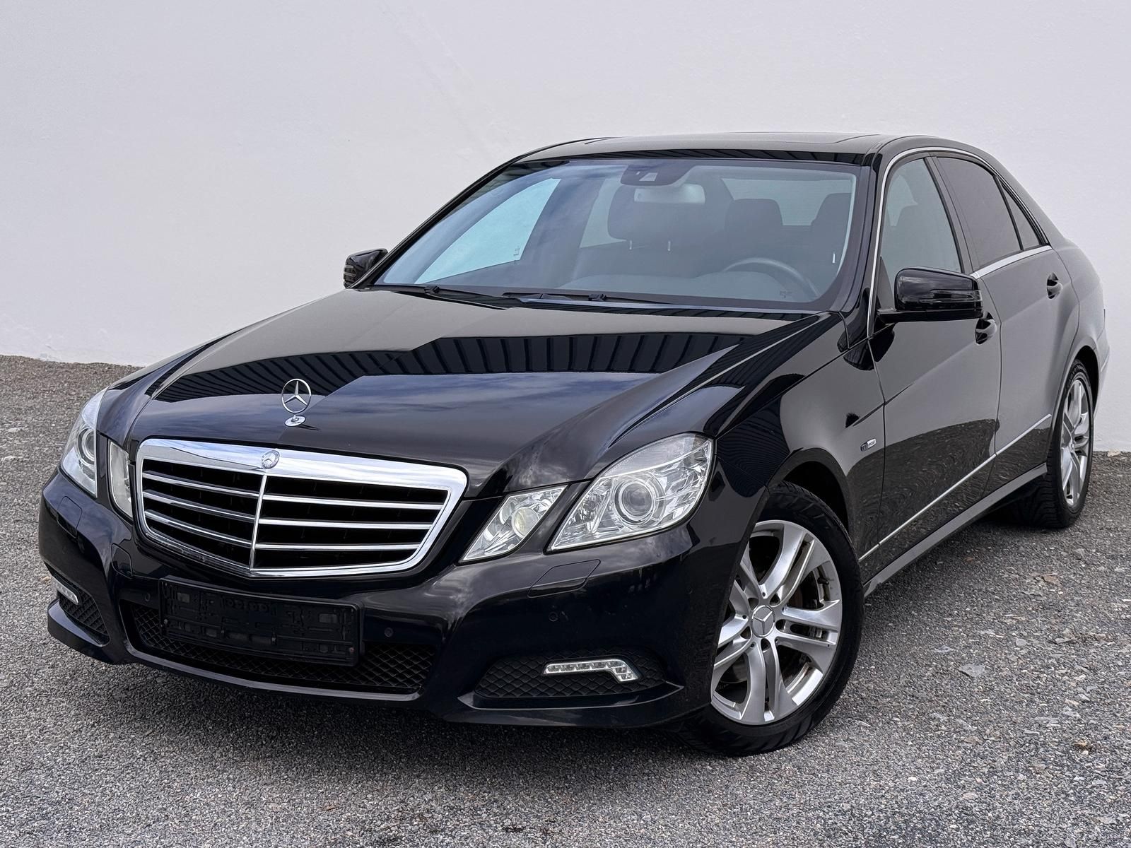 Mercedes Mercedes-Benz E250 CDI*AHK*PANO*ILS*VOLLLEDER*AUTO