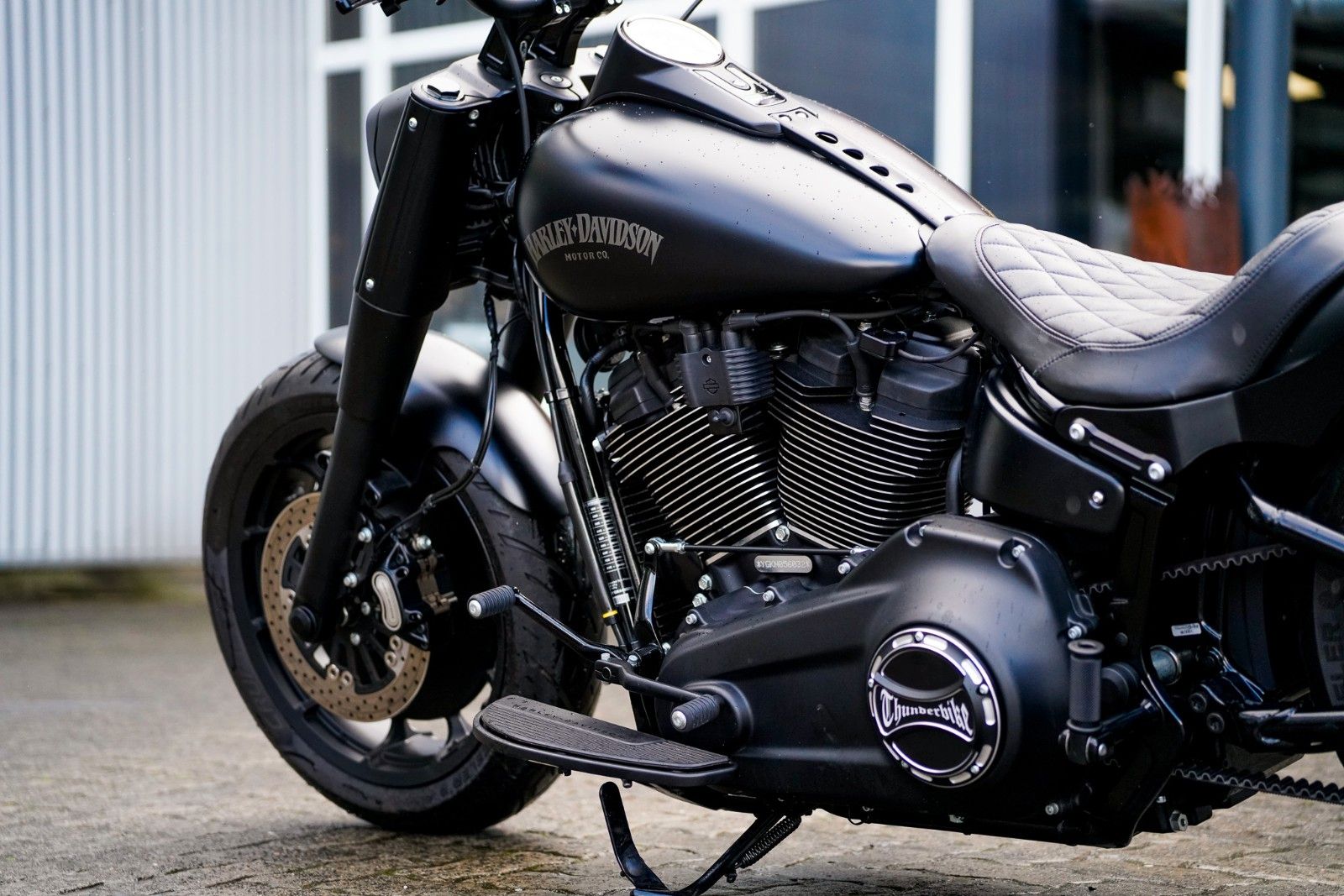 Fahrzeugabbildung Harley-Davidson FLFBS Fat Boy 114 cui - All Black - Jekill - 260