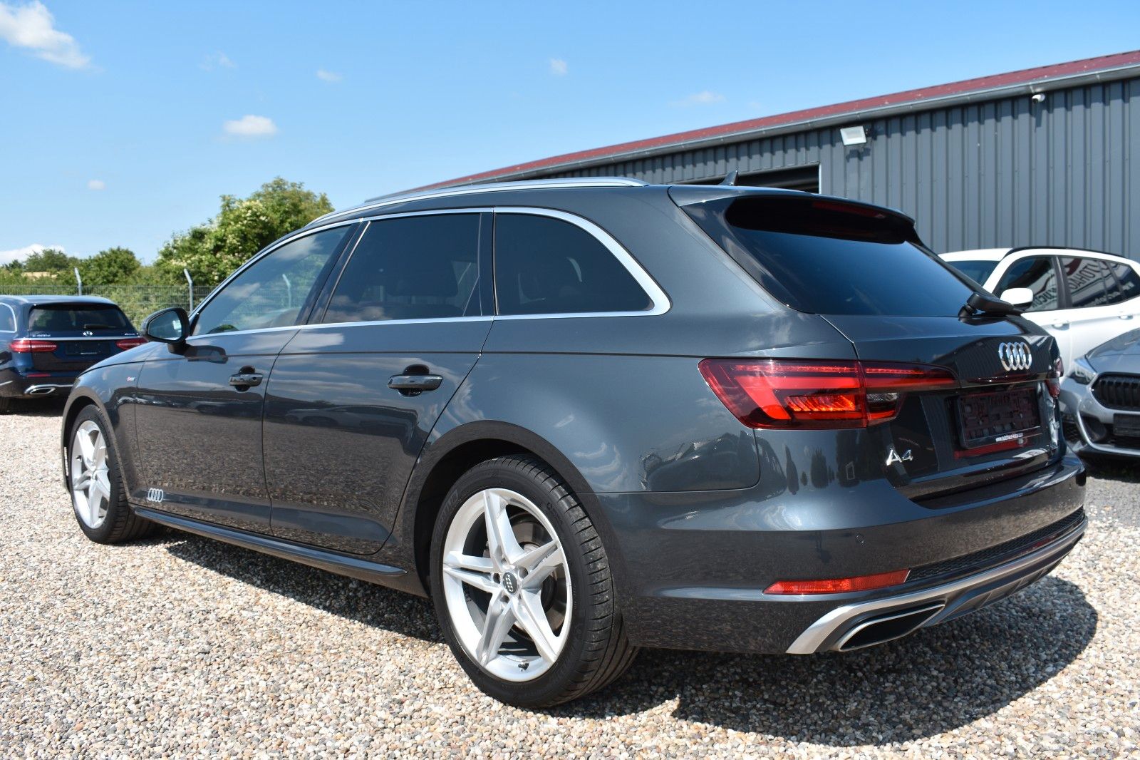 Fahrzeugabbildung Audi A4 Avant 35 TFSI sport S-line Service neu
