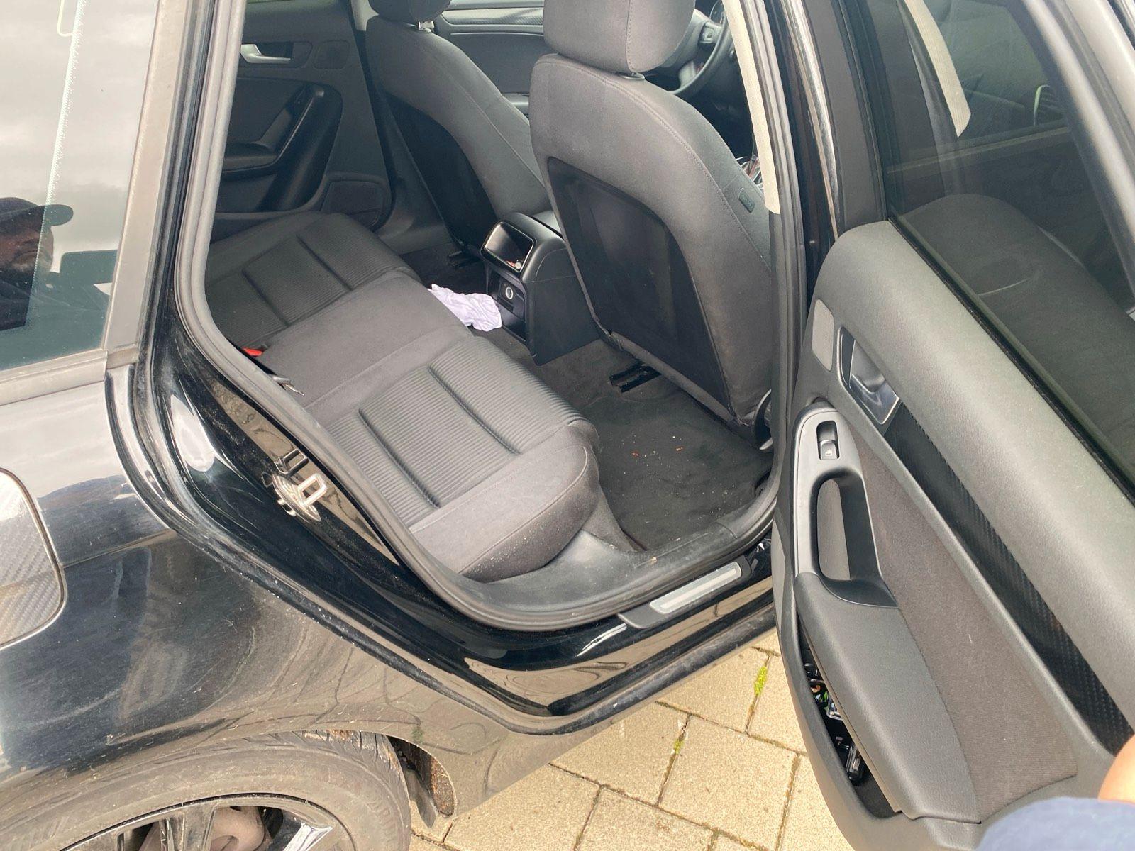 Audi A4 2009 — photo 9