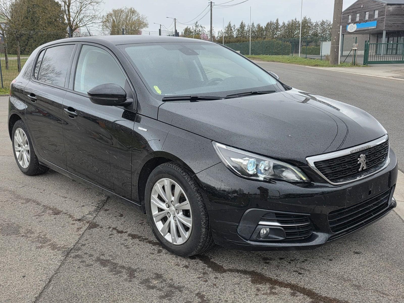 Peugeot 308 1.2i * Navi * Clim * Camera * Euro6d *
