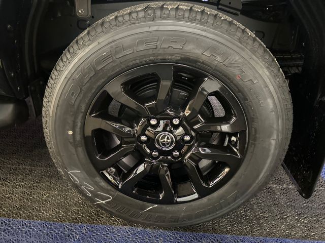 Toyota Hilux DC 4×4 MHEV Invincible *AHK*WANNE*SOFORT*