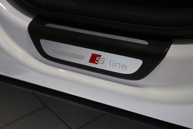 Fahrzeugabbildung Audi Q3 2.0 Sport S-line Quattro|PANO|LED|ROTOR|