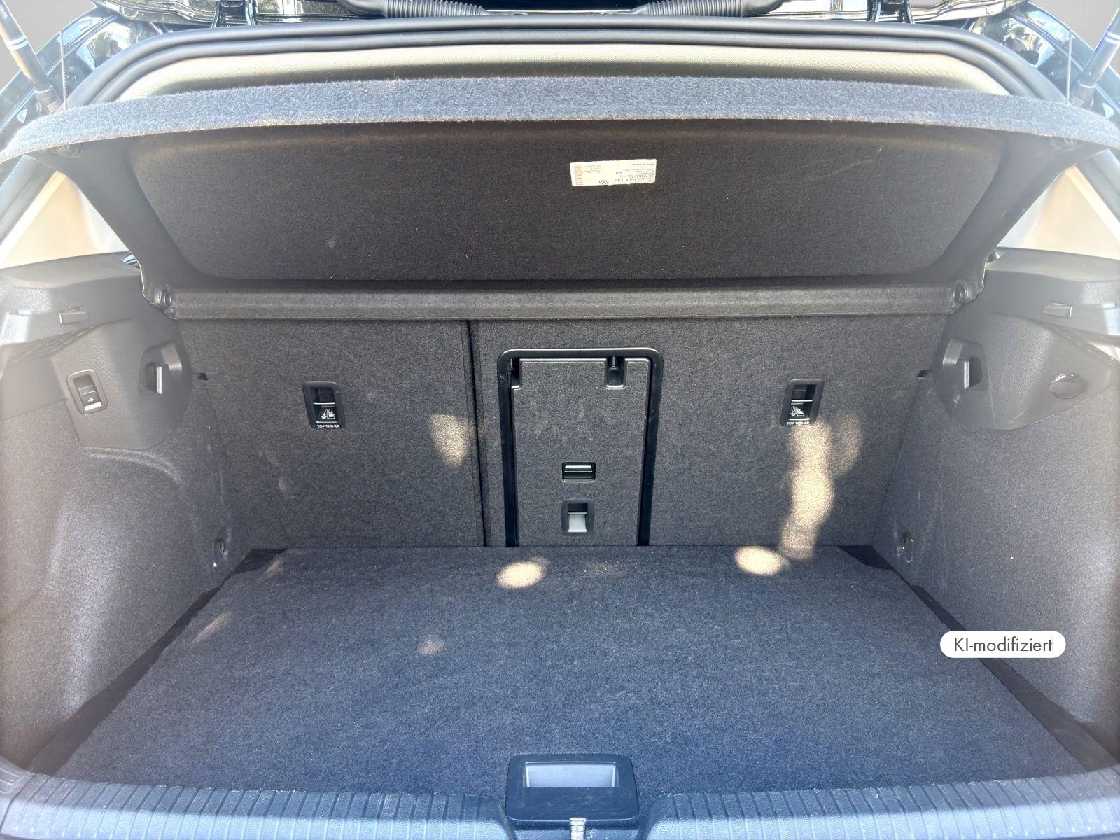Volkswagen Golf VIII GOAL 1.5 eTSI DSG LED PLUS NAVI AHK RE, миниатюра 17