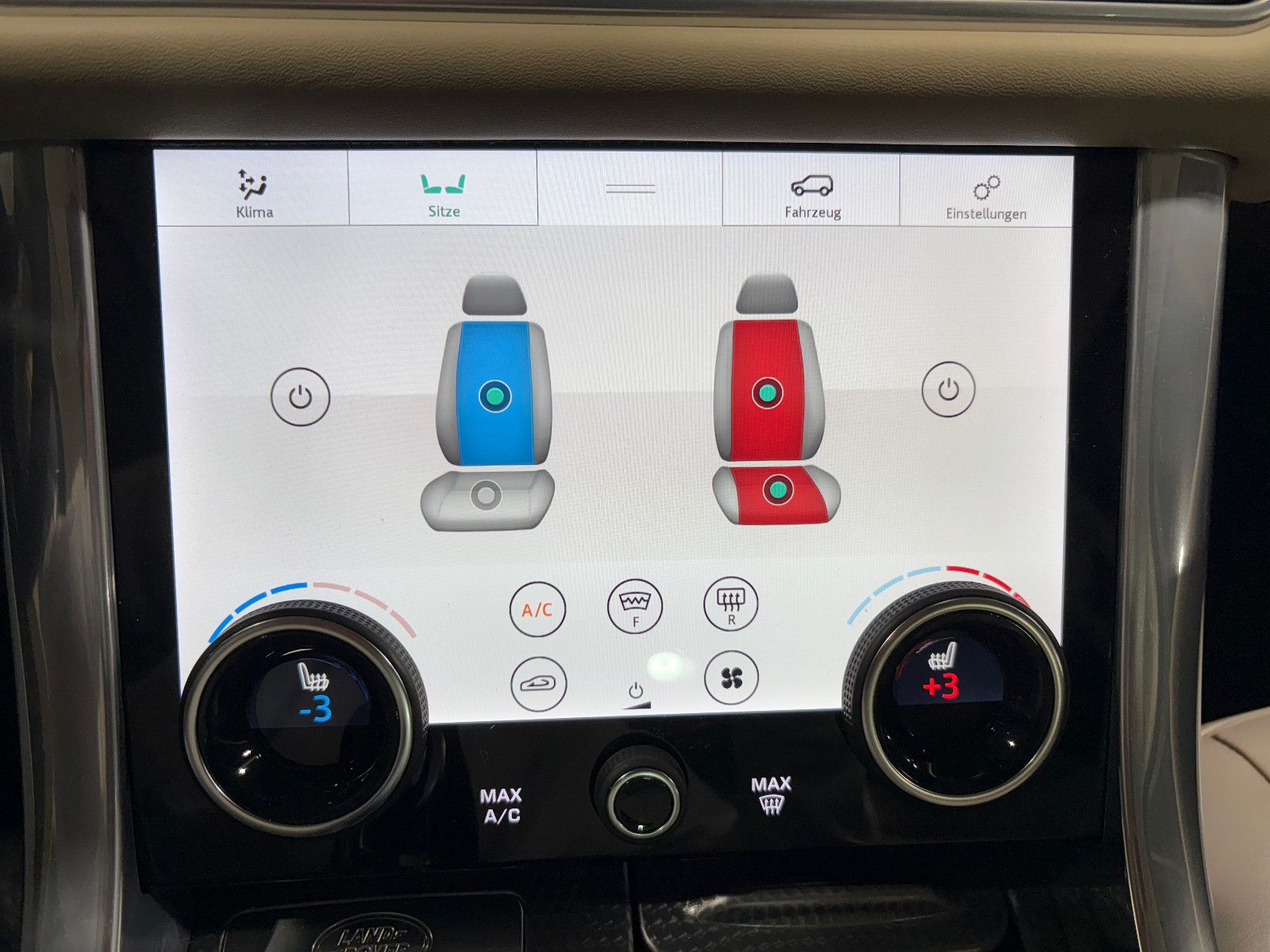 Fahrzeugabbildung Land Rover Range Rover Sport HSE Dynamic Hybrid/PANO/MEMORY