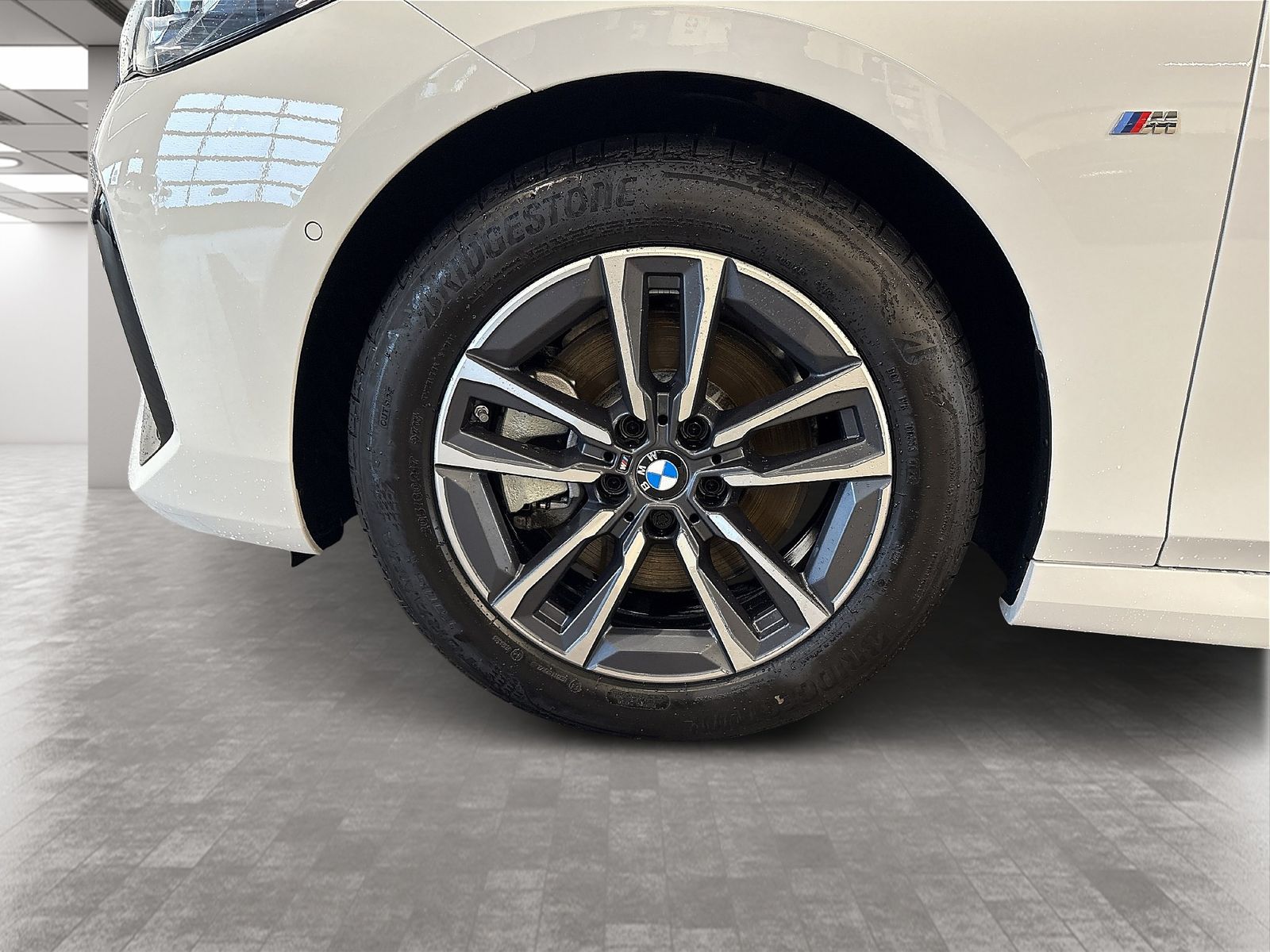 BMW 223 Active Tourer - Bild 9